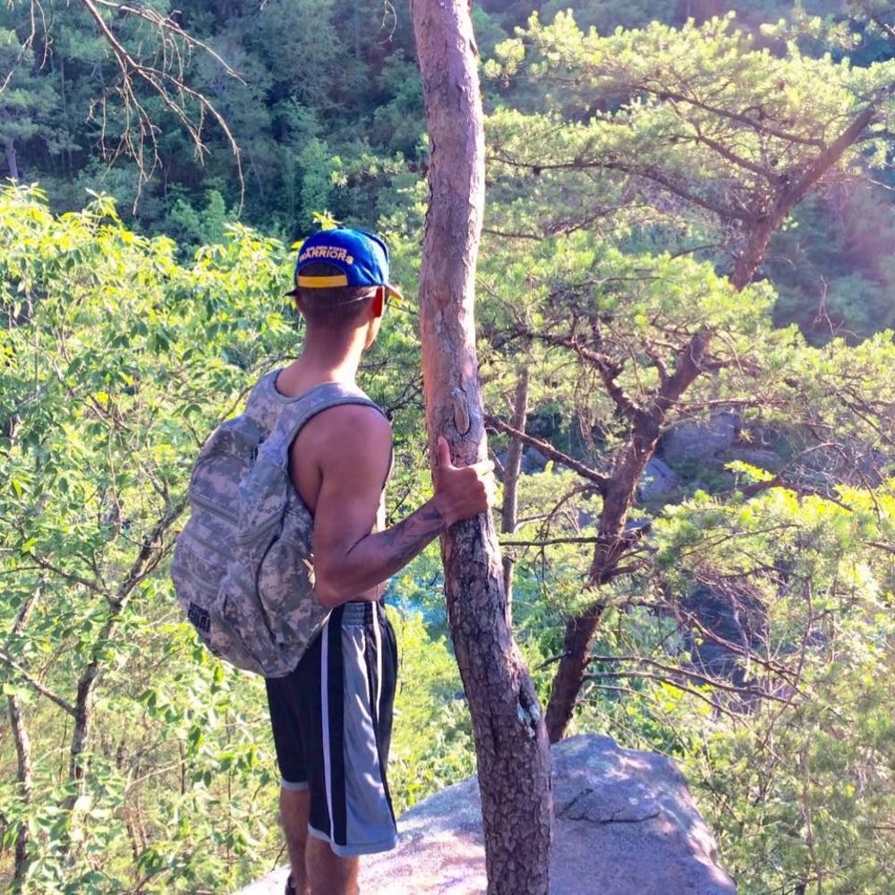 Meet your Posher, Derrick